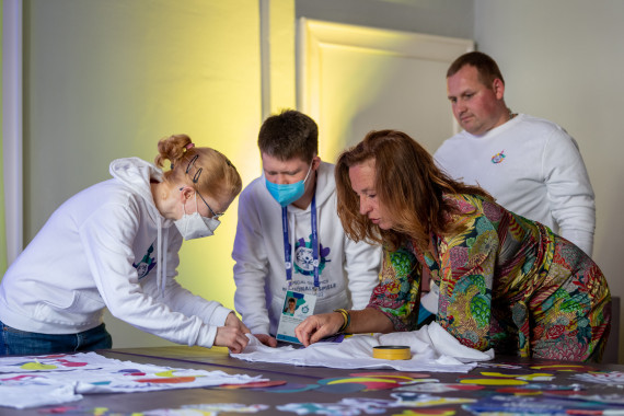 Inklusiver Kreativ-Workshop Miriam Rehbein, Arthur Hackenthal, Anja Gockel und Dennis Mellentin (vl)