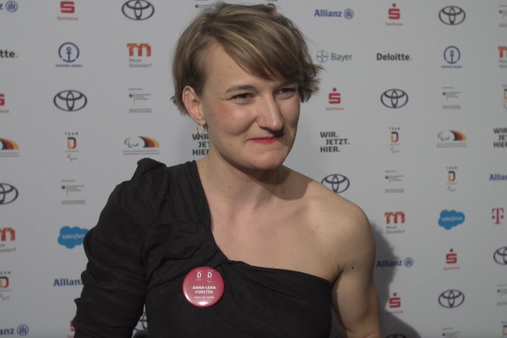 Anna-Lena Forster hat den Team D Award in der Kategorie Paralympics/Winterspiele gewonnen. Im Interview spricht die Paralympics-Siegerin u.a. über die Auszeichnung und das Event im Europa-Park.