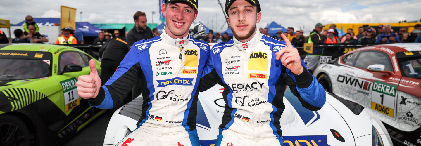 David Schumacher und Salman Owega freuten sich über ihren ersten Saisonsieg
