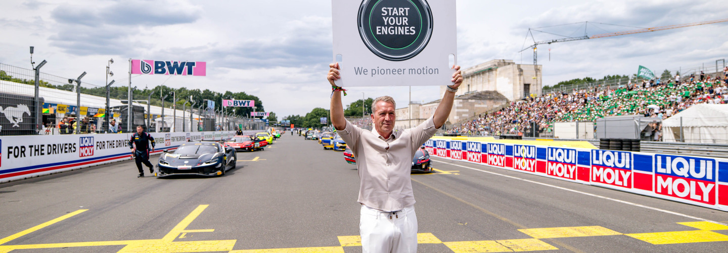 Weltmeister Andy Köpke schickt die DTM-Fahrer ins Sonntagsrennen