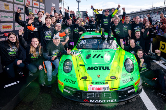 Ausgelassener Jubel bei Manthey EMA und dem neuen Champion Ayhancan Güven