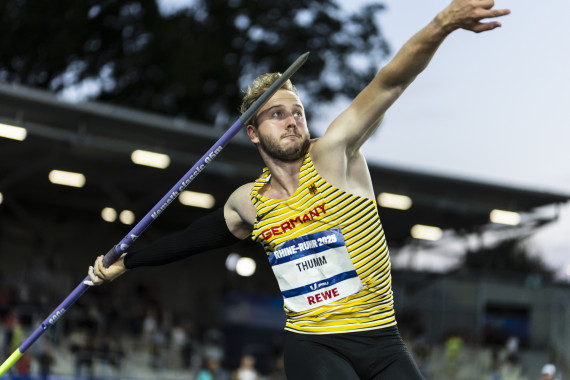 Nick Thumm (IU Internationale HS) gewinnt Silber im Speerwurf