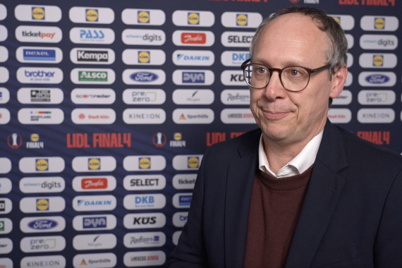 Am Rande der SID MixedZone spricht der DHB-Vorstandsvorsitzende Mark Schober u.a. über die Rolle der Allianz des Handballs sowie die besondere Bedeutung, die dabei auch den Clubs sowie den einzelnen Spielern zukommt.