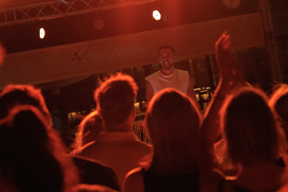 Impressionen vom Auftritt von Boki von der Band ClockClock.