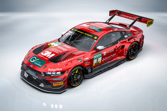 Niklas Kalus und Kiano Blum werden sich den Mustang mit Startnummer #2 im auffälligen roten Design teilen