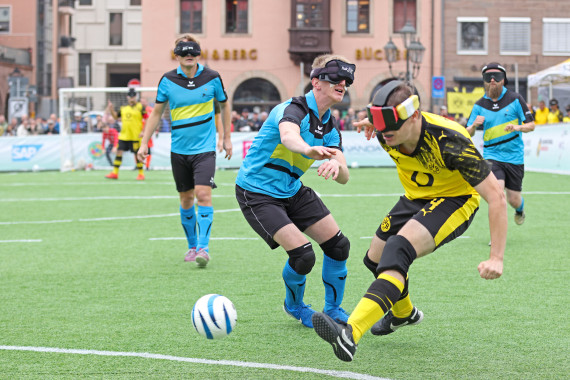 Jonathan Tönsing gewann neben der Deutschen Meisterschaft auch die individuellen Auszeichnungen als Torschützenkönig (24 Tore) und Bester Spieler der Saison.