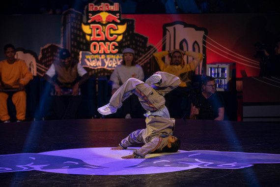 Red Bull BC One World Final in New York City 2022 - B-Girl India und B-Boy Victor siegen
