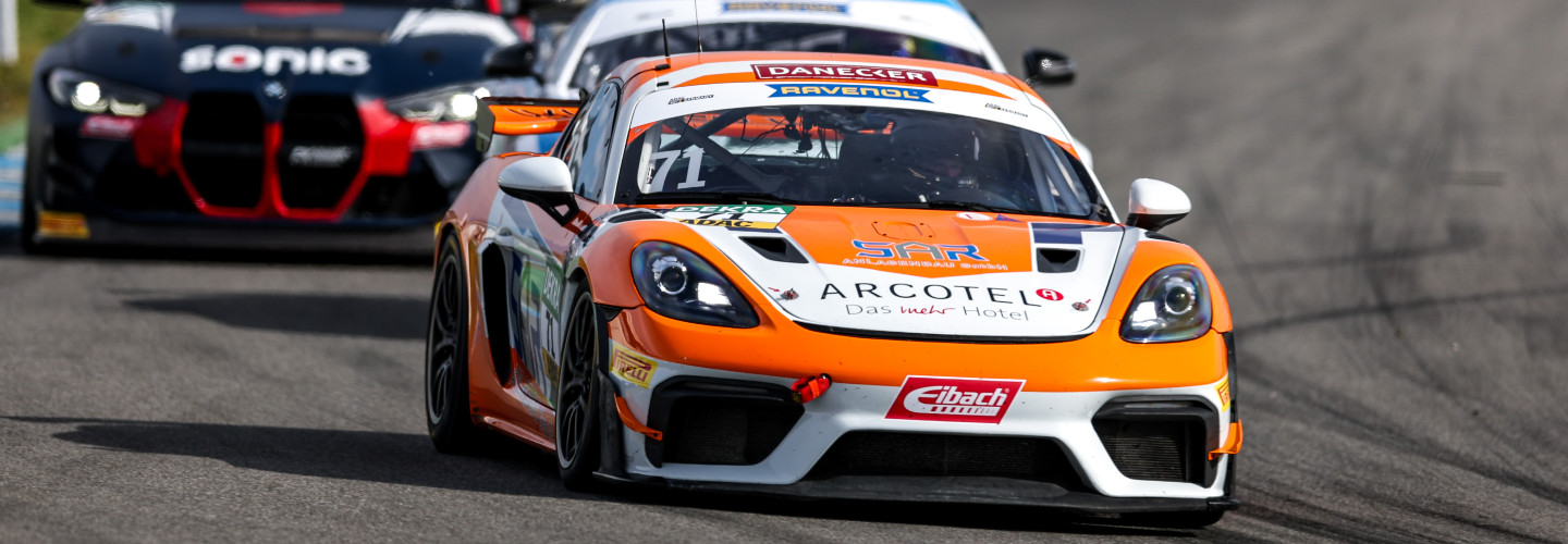 Einer von acht Porsche im Feld der ADAC GT4 Germany