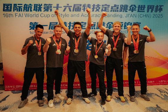 vlnr Kai Erthel, Elischa Weber, Samuel Wallrath, Zoe Stoll, Elias Kammer und Robin Griesheimer