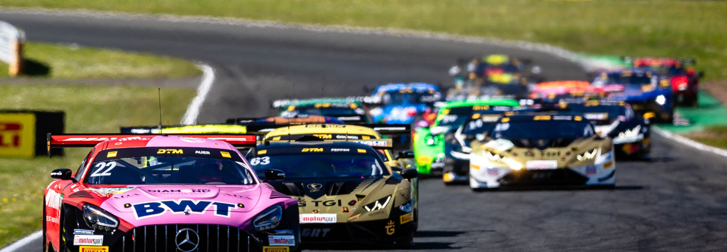 Der Auftaktsieger der DTM 2025 heißt Lucas Auer