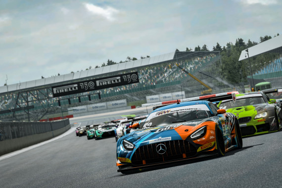 Die ADAC GT Masters eSports Championship startete in Silverstone