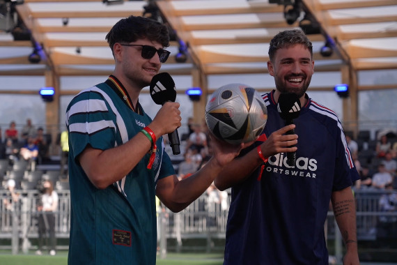 Schnittbilder zur Präsentation des Spielballs für die EURO Finals 2024 und zum Finale des Fußballevents "Lass Zocken" in Berlin.