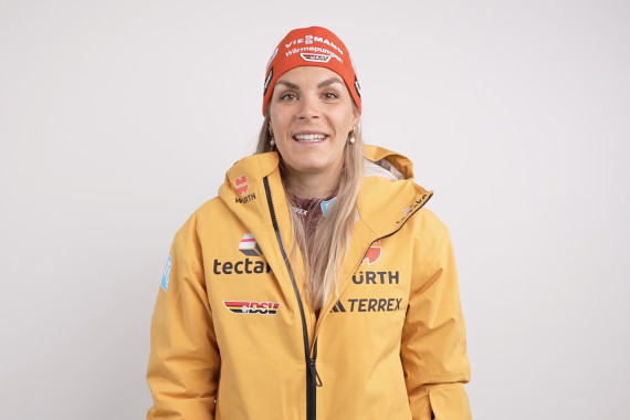 Im Interview spricht Biathletin Hannah Kebinger u.a. über die Entwicklung vom Biathlon auf Schalke sowie dessen besondere Atmosphäre.