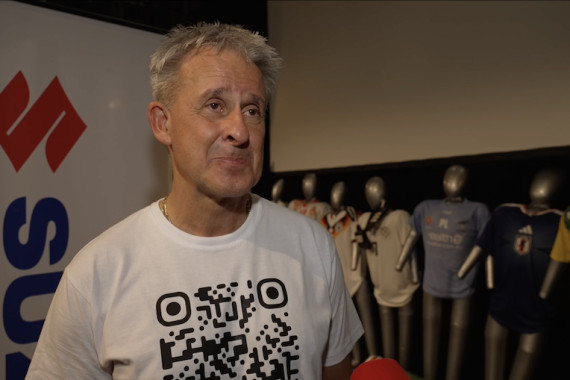 Exklusiv Interview mit Pierre Littbarski im Rahmen seines Theaterstücks "Litti macht Theater"