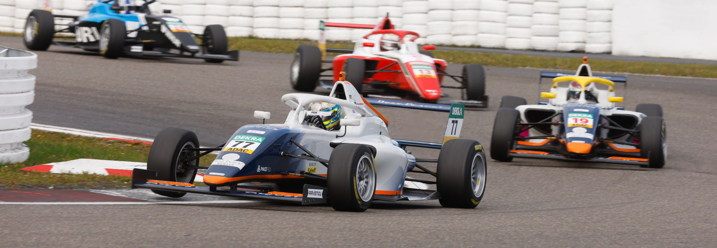 Taylor Barnard (18/GBR/PHM Racing) auf seinem Weg zum Sieg