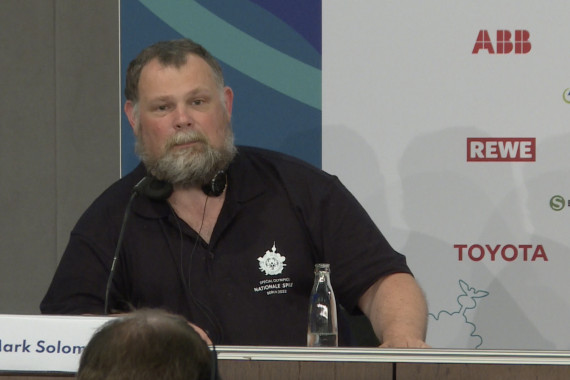 Mark Solomeyer, Vizepräsident und Athletensprecher Special Olympics Deutschland (SOD), blickt u. a. auf die Special Olympics Nationalen Spiele Berlin 2022 zurück und gibt einen Ausblick auf die World Games Berlin 2023.