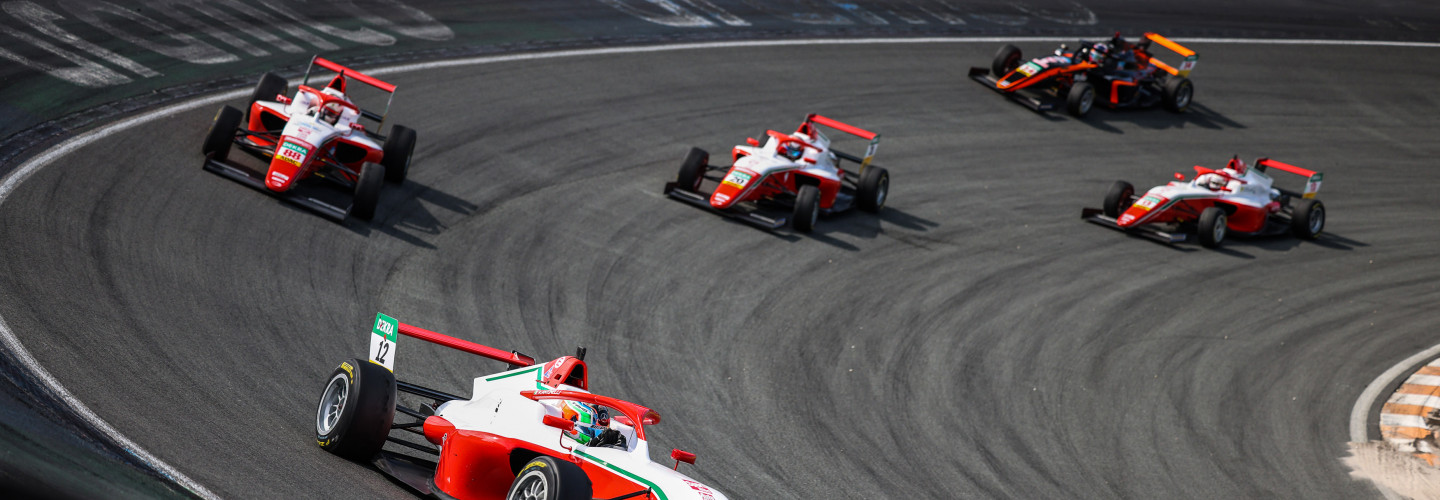 Andrea Kimi Antonelli (15/Prema Racing) siegte im Samstagsrennen der ADAC Formel 4