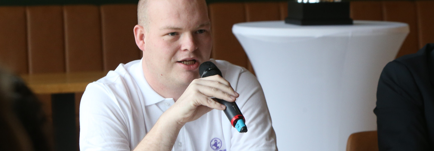 Sven Wortmann (Aufsichtsrat Wortmann AG) spricht im Interview über die Gründe für die Zusammenarbeit, die Bedeutung der TERRA WORTMANN OPEN für Kunden und Partner sowie Pläne für die Zukunft des Rasenevents.