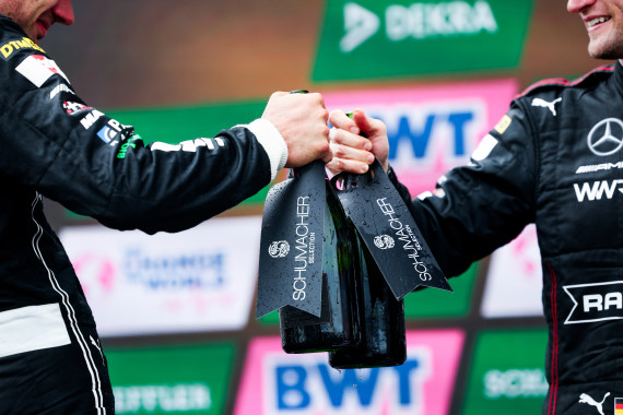 Auf dem DTM-Podium wird für weitere Jahre mit Schumacher Selection gefeiert