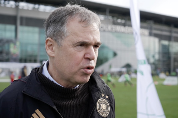 Im Interview spricht Andreas Rettig, DFB-Geschäftsführer im Bereich Akademie und Nationalmannschaft, u.a. über die neuen Spielformen im Kinderfußball sowie die Erwartungen hinsichtlich der EURO 2024.