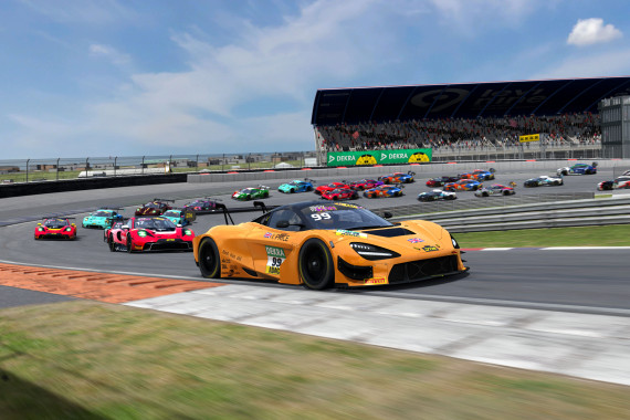 Issac Price führt die Tabellenspitze nach der ersten Runde in Zandvoort an